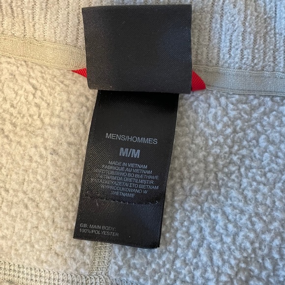 Light gray North Face Pullover - Picture 5 of 6